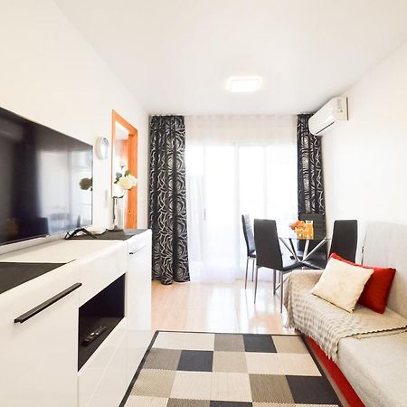 Schoene Wohnung Mit Pool , Wi-Fi Und Privat Garage Torrevieja Luaran gambar