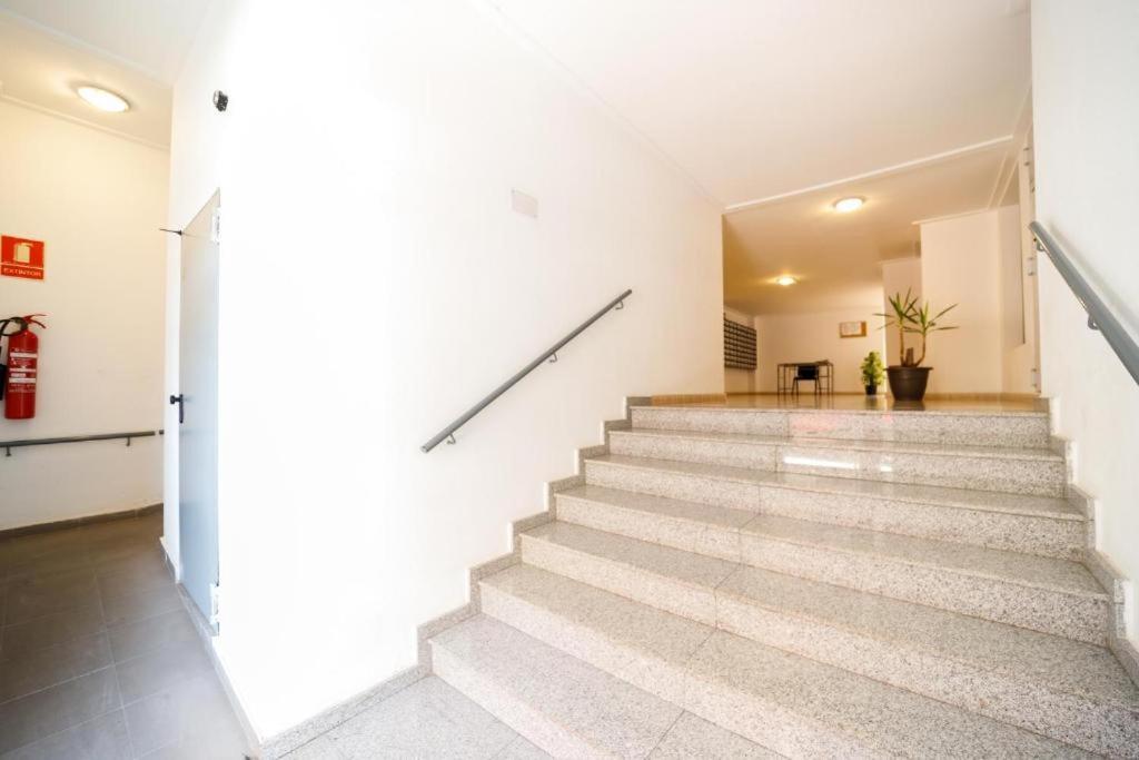 Schoene Wohnung Mit Pool , Wi-Fi Und Privat Garage Torrevieja Luaran gambar