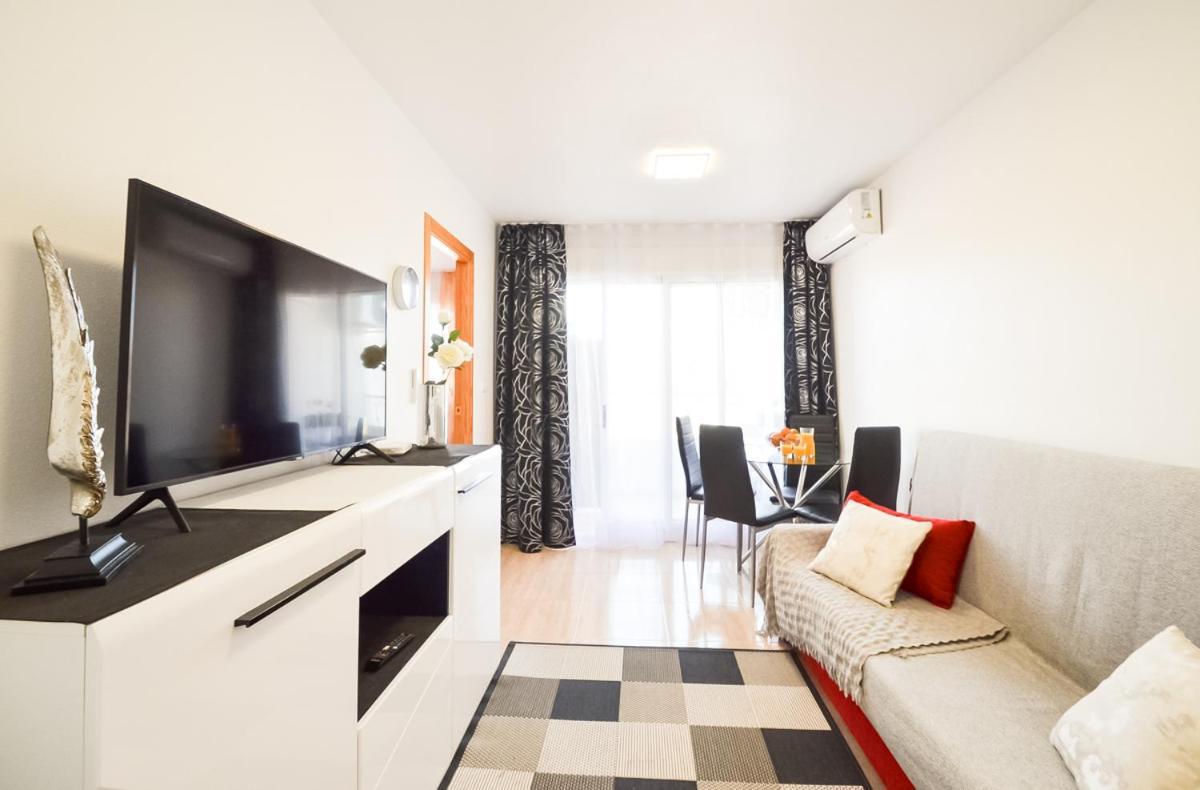 Schoene Wohnung Mit Pool , Wi-Fi Und Privat Garage Torrevieja Luaran gambar