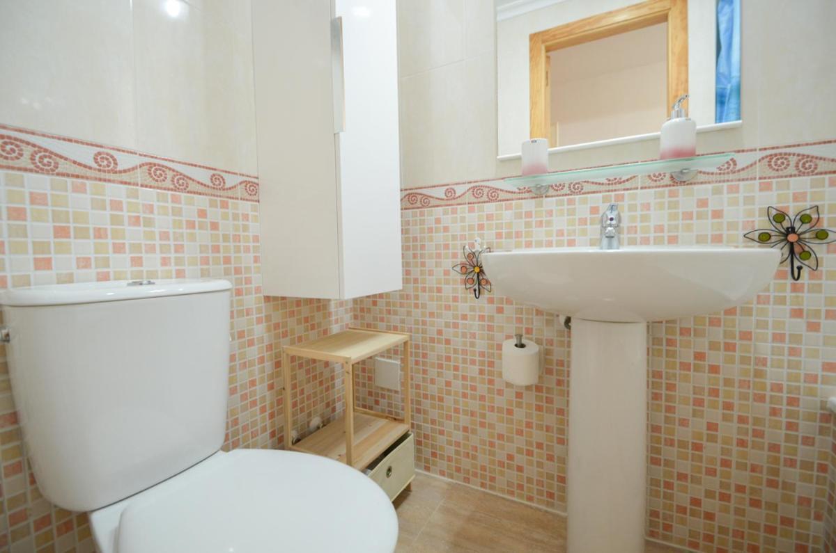 Schoene Wohnung Mit Pool , Wi-Fi Und Privat Garage Torrevieja Luaran gambar