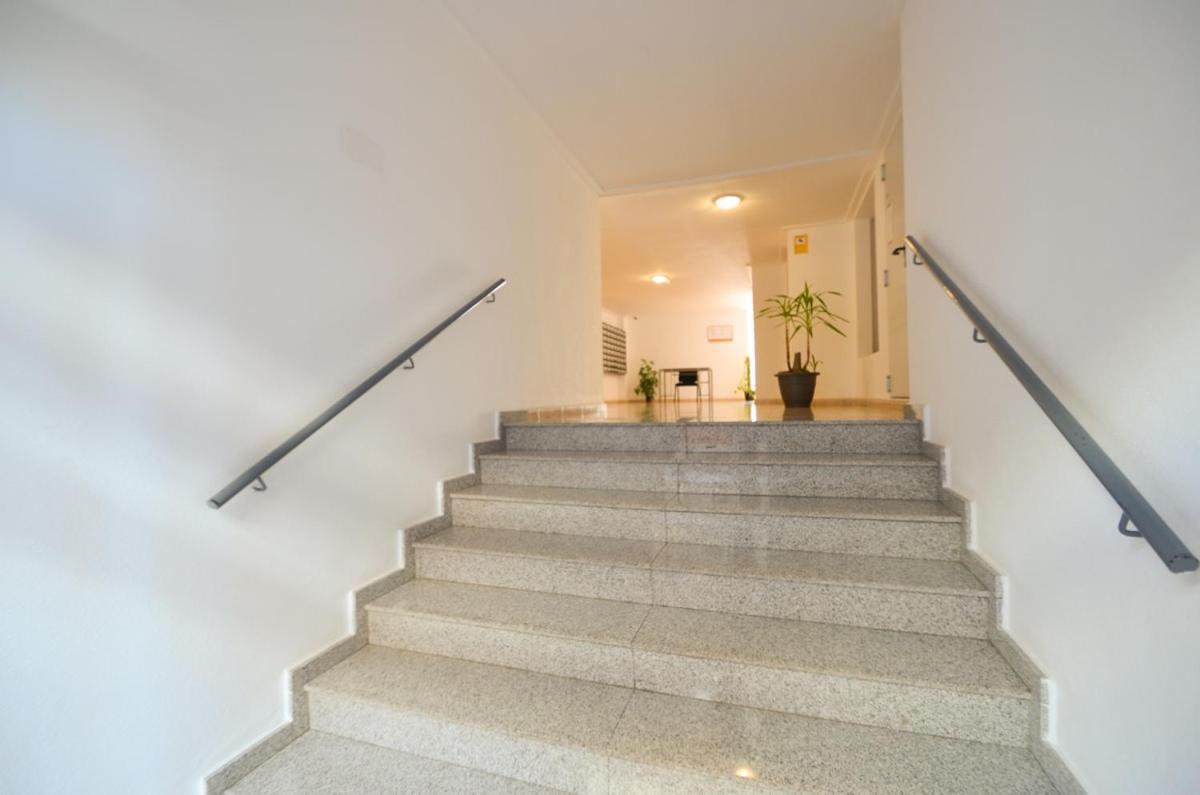 Schoene Wohnung Mit Pool , Wi-Fi Und Privat Garage Torrevieja Luaran gambar