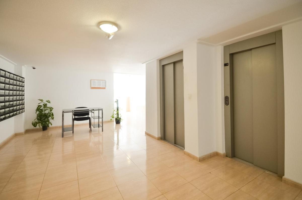 Schoene Wohnung Mit Pool , Wi-Fi Und Privat Garage Torrevieja Luaran gambar
